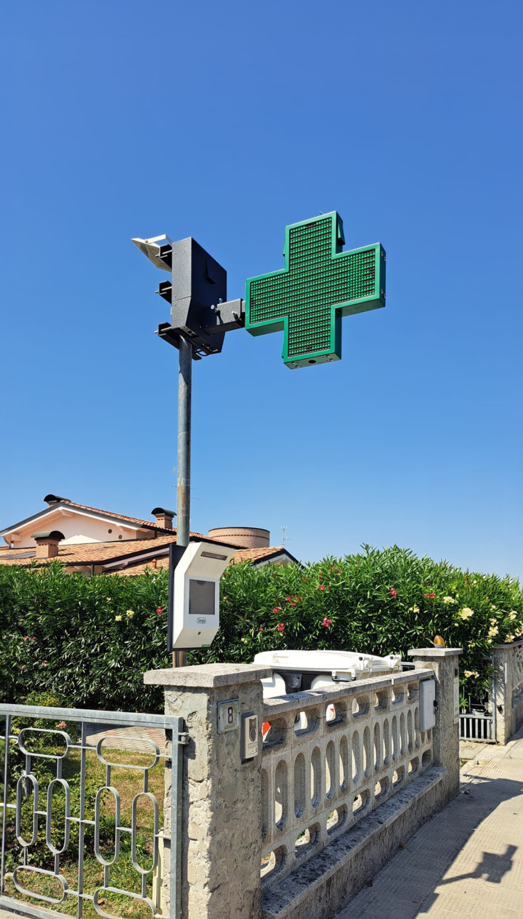 Croce a Led mod. Green Farmacia Lamberti