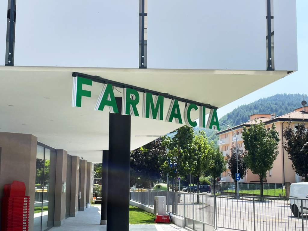 Insegna Farmacia Monte Albano Mori