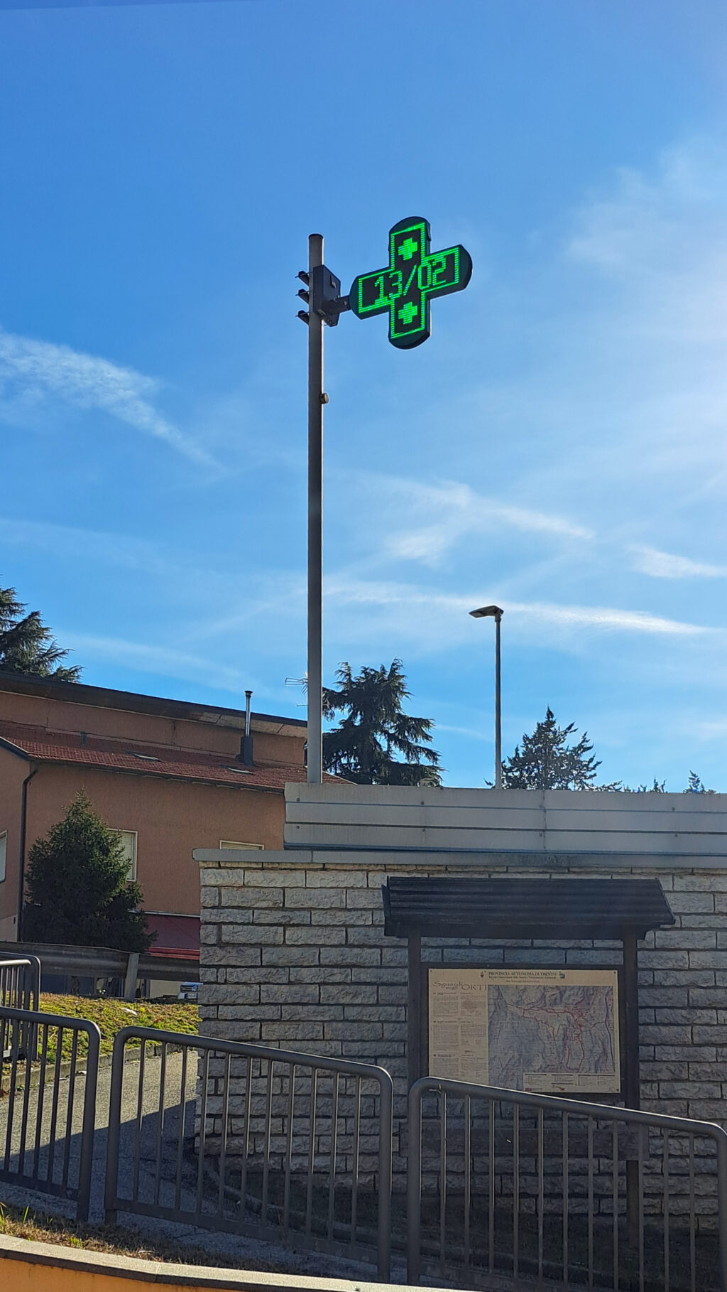 Croce a Led mod. Green Farmacia Santo Stefano